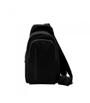 Mochilita Ozeta con cierre de clave, acolchada y discreta. Ideal para proteger tus artículos personales.